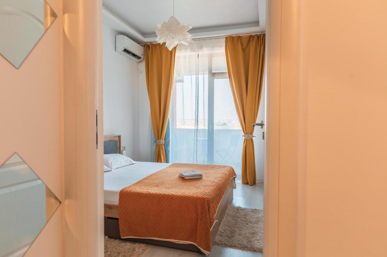 Apartament Unique Relax Apartment Navodari Bagian luar foto